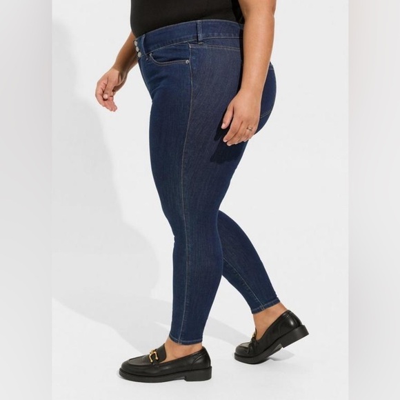 Women’s torrid 22S Short Alchemy Rinse Jegging Skinny Super Soft High-Rise Jean - Picture 8 of 13